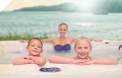 Disfrutar de una bañera de hidromasaje es seguro para toda la familia