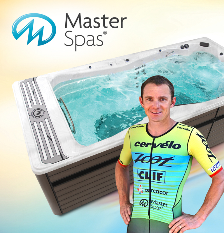 Ben Hoffman, campeón IRONMAN, con un spa de natación h2x de master spas